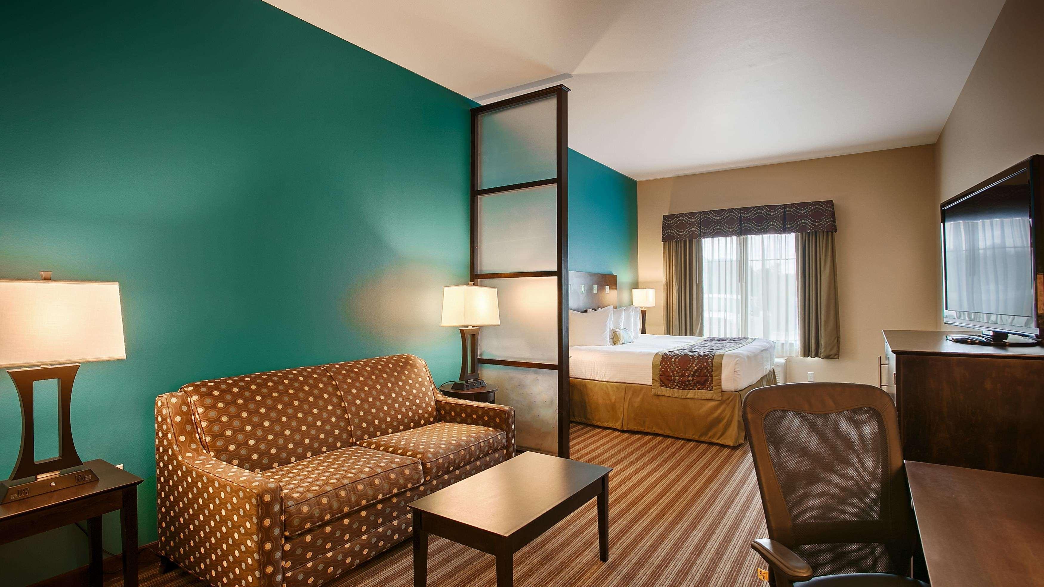 Best Western Plus Desoto Inn & Suites Mansfield Екстер'єр фото