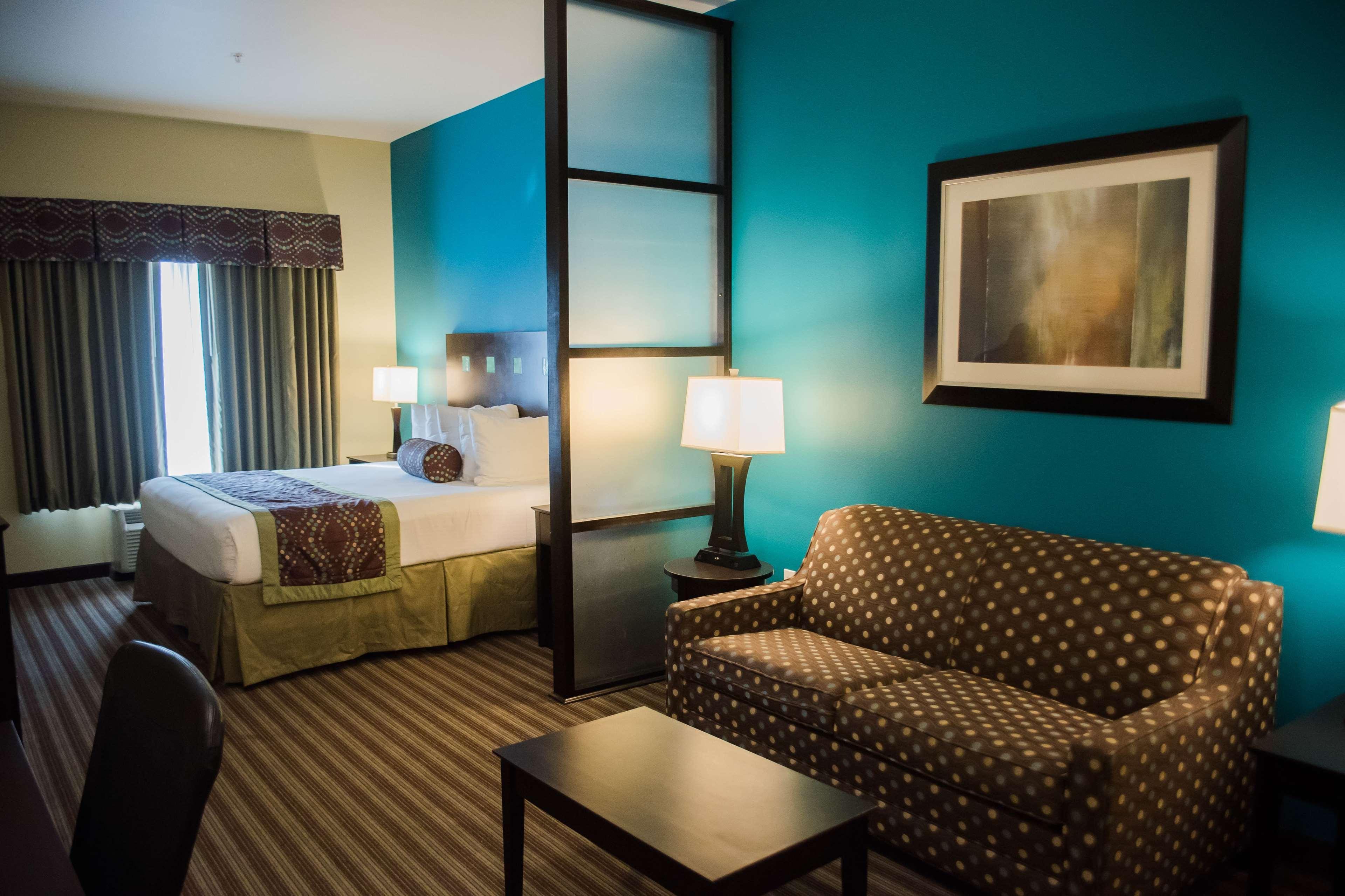 Best Western Plus Desoto Inn & Suites Mansfield Екстер'єр фото