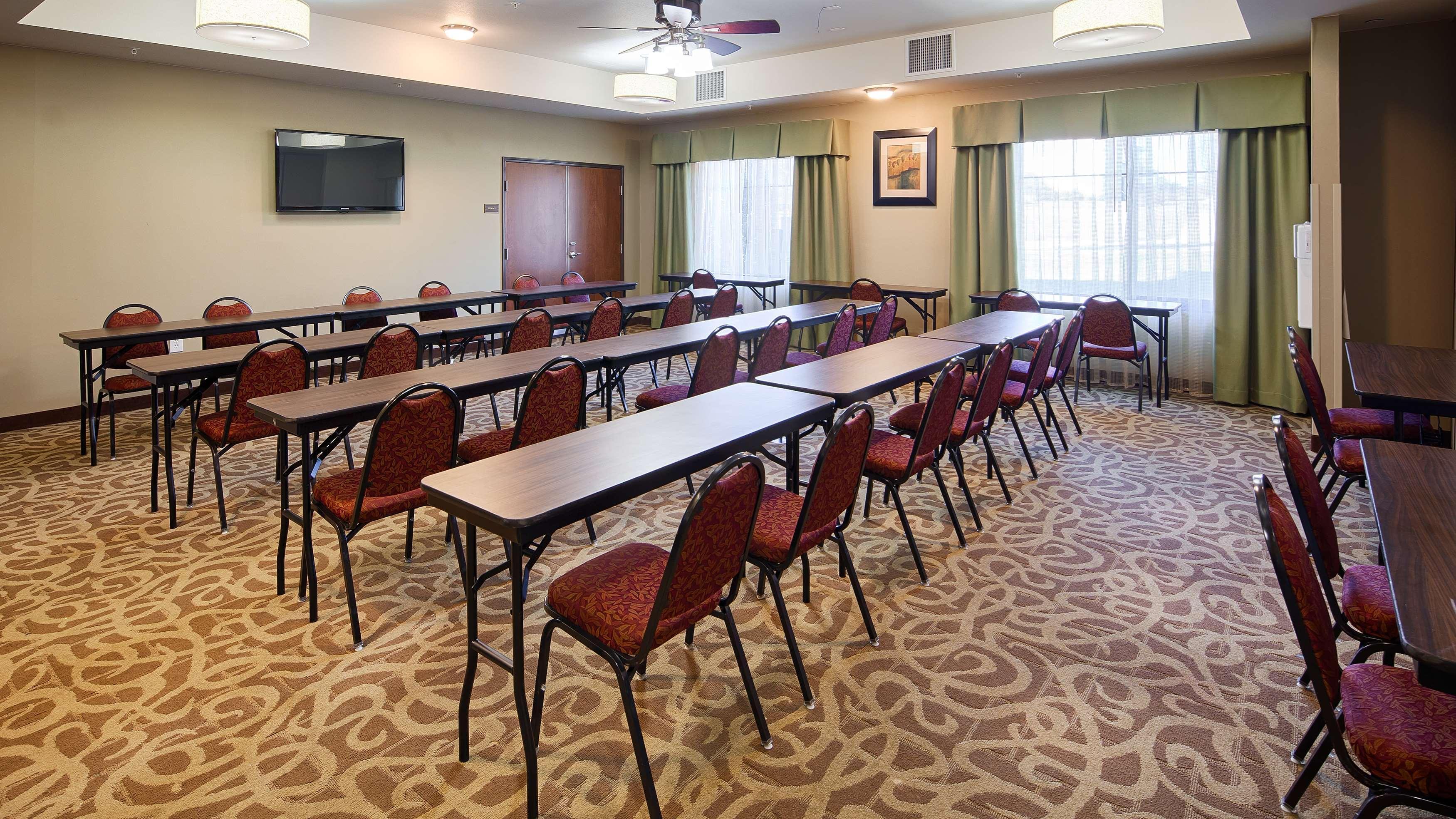 Best Western Plus Desoto Inn & Suites Mansfield Екстер'єр фото
