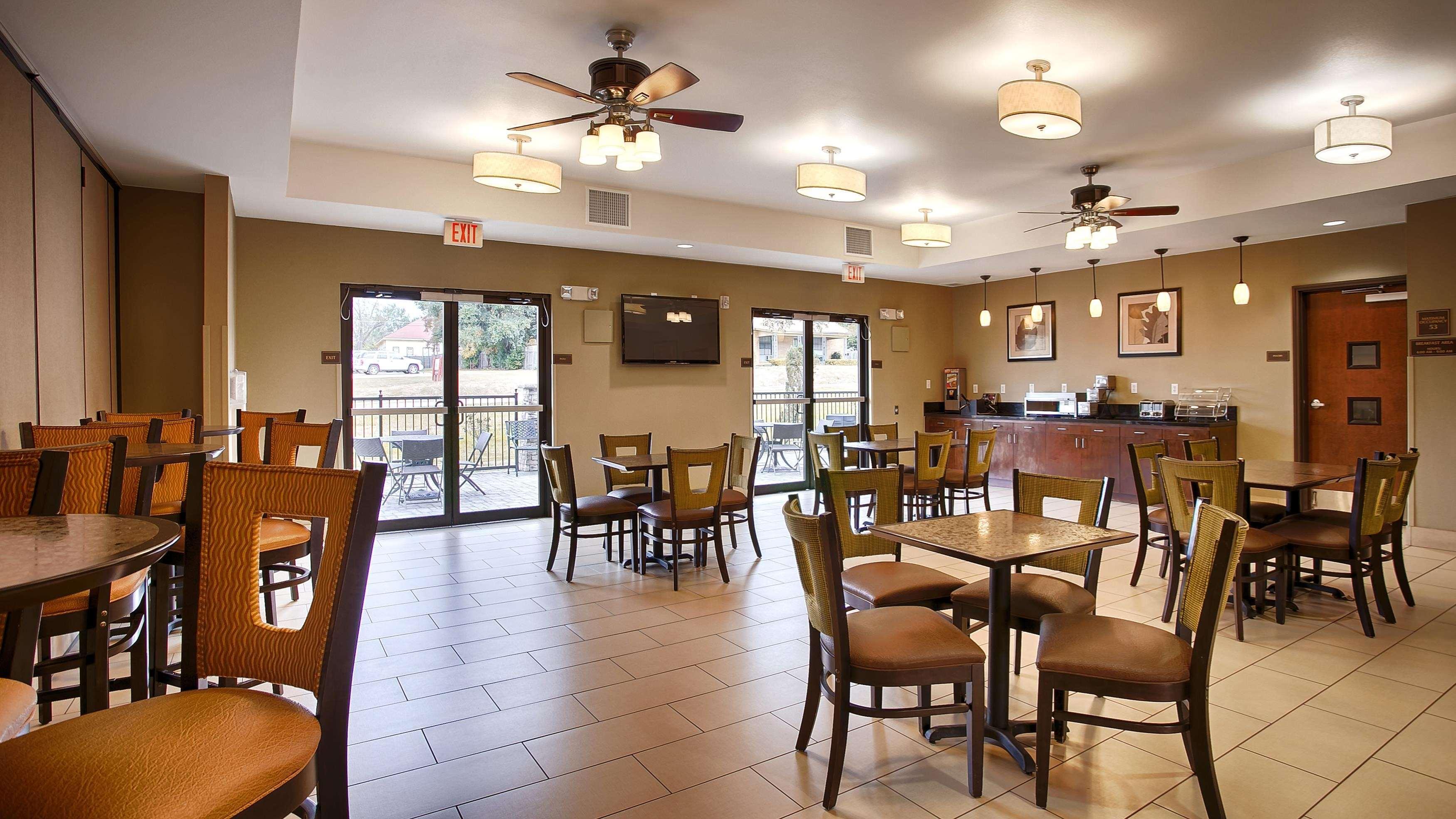 Best Western Plus Desoto Inn & Suites Mansfield Екстер'єр фото