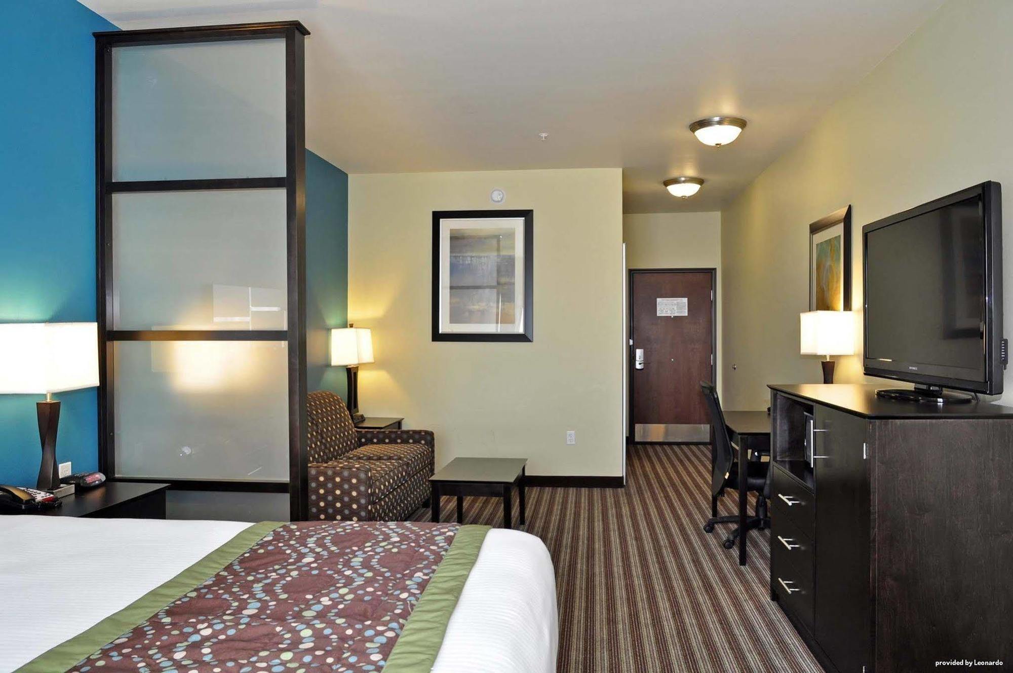 Best Western Plus Desoto Inn & Suites Mansfield Номер фото